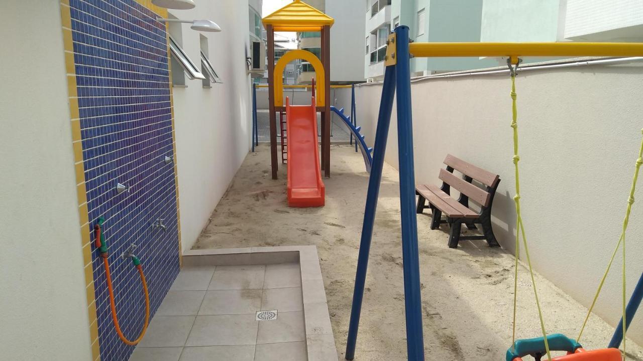 Apartamento Frente Para A Piscina A Uma Quadra Da Praia ฟลอเรียนอโปลิส ภายนอก รูปภาพ