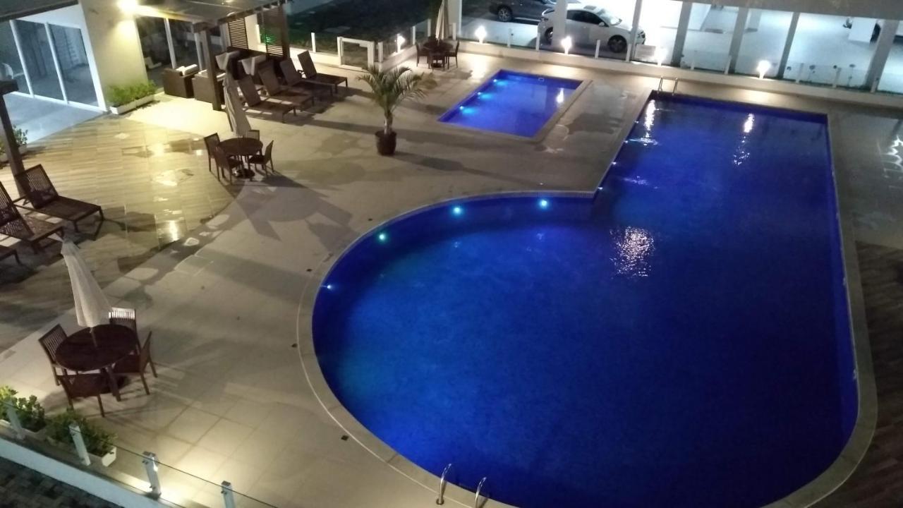 Apartamento Frente Para A Piscina A Uma Quadra Da Praia ฟลอเรียนอโปลิส ภายนอก รูปภาพ