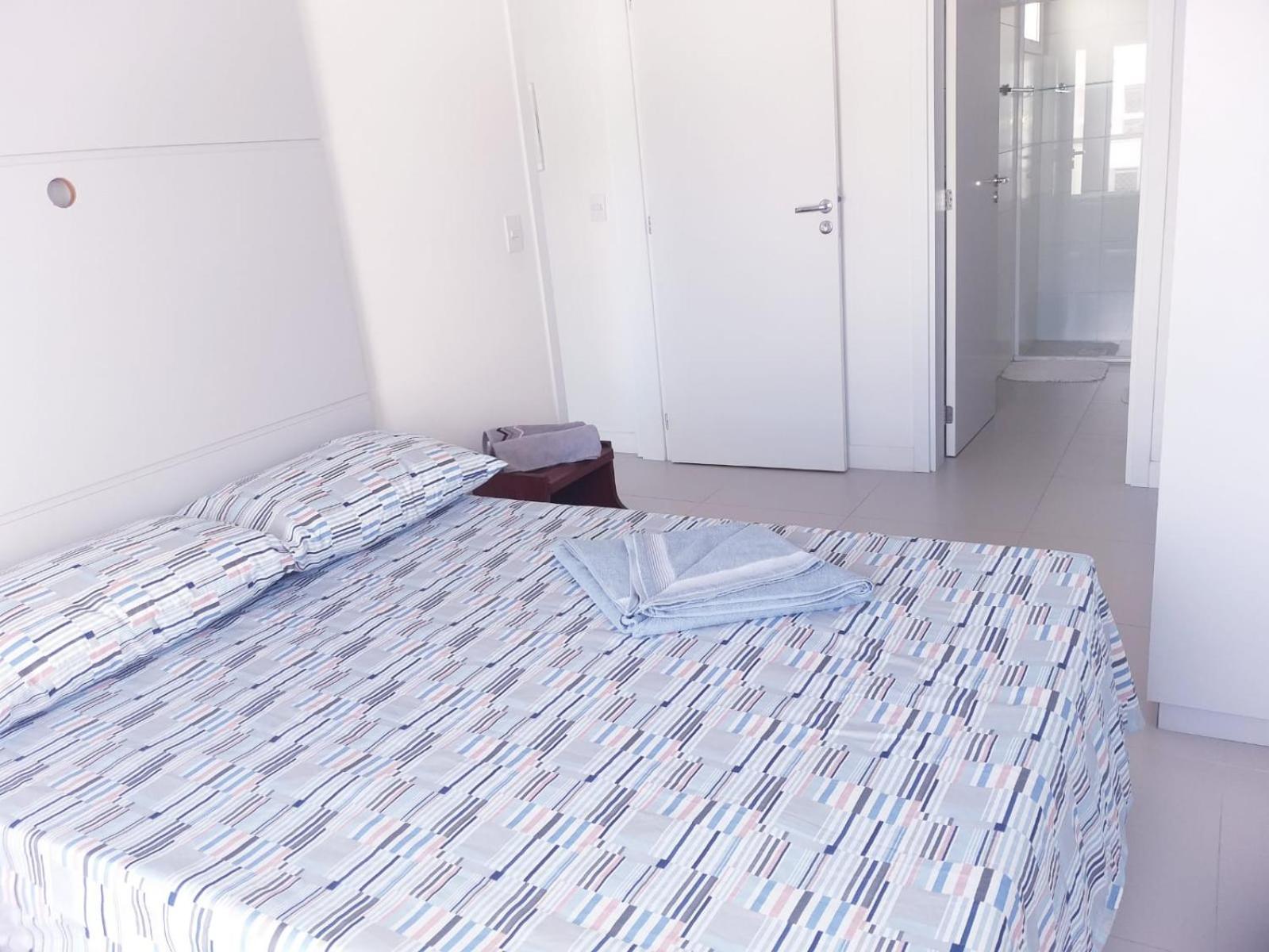 Apartamento Frente Para A Piscina A Uma Quadra Da Praia ฟลอเรียนอโปลิส ภายนอก รูปภาพ