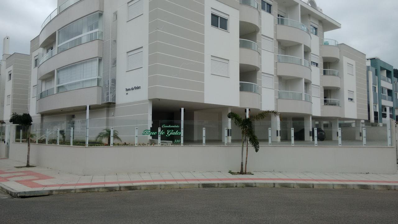 Apartamento Frente Para A Piscina A Uma Quadra Da Praia ฟลอเรียนอโปลิส ภายนอก รูปภาพ