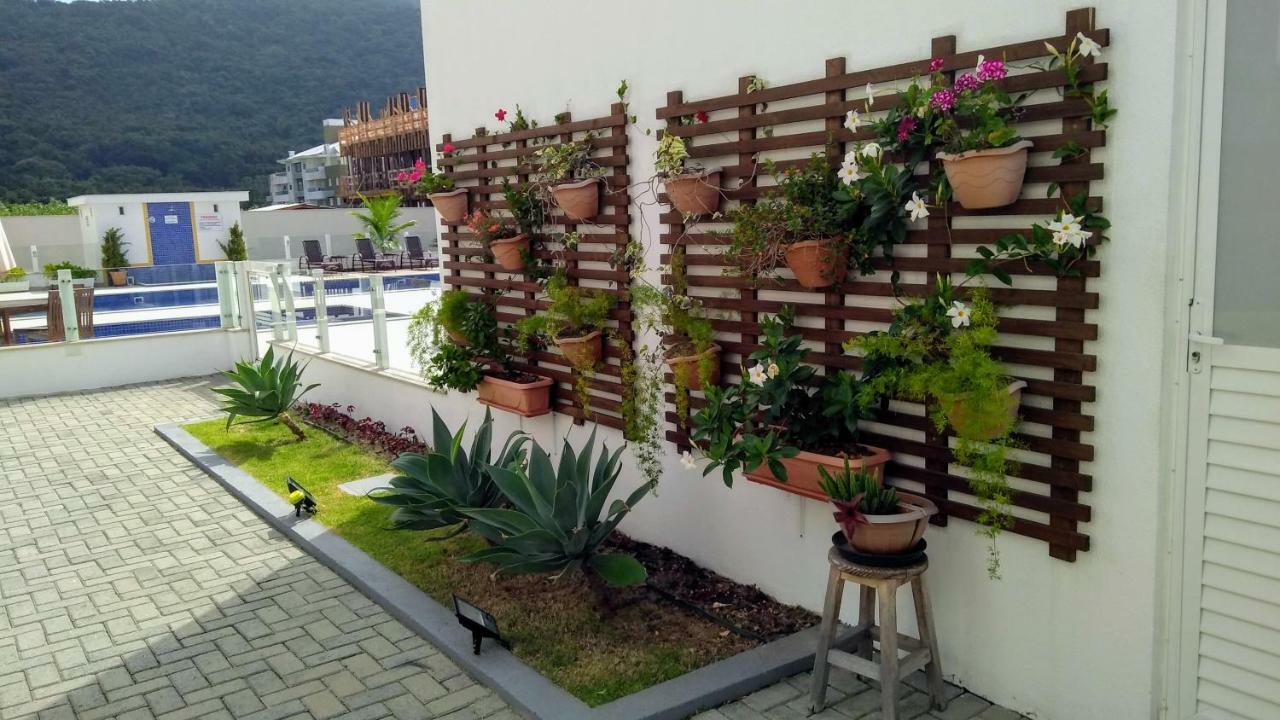 Apartamento Frente Para A Piscina A Uma Quadra Da Praia ฟลอเรียนอโปลิส ภายนอก รูปภาพ