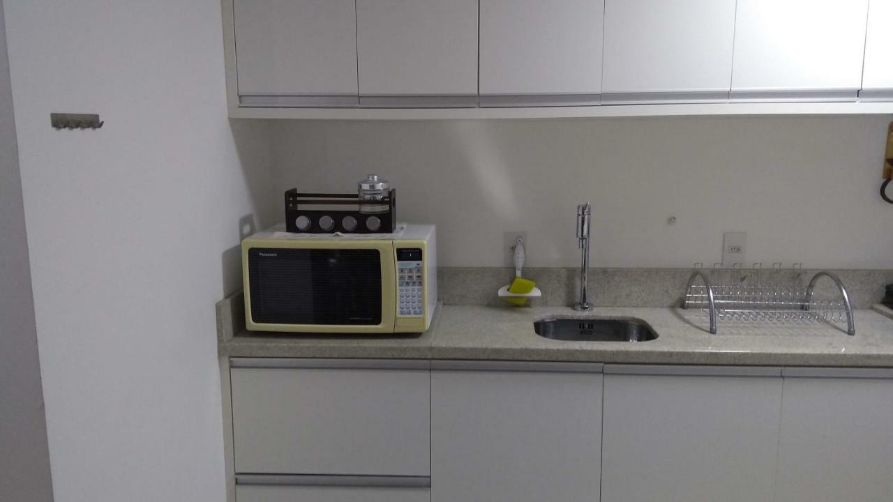 Apartamento Frente Para A Piscina A Uma Quadra Da Praia ฟลอเรียนอโปลิส ภายนอก รูปภาพ